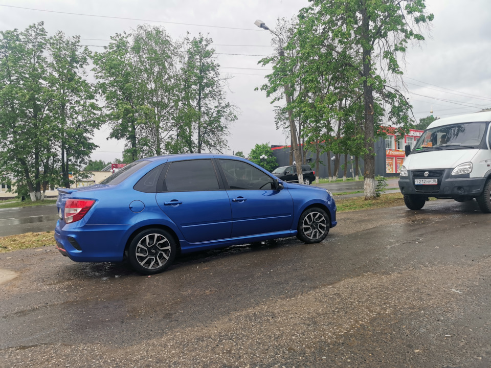 Съемная тонировка — Lada Гранта Drive Active, 1,6 л, 2020 года ...