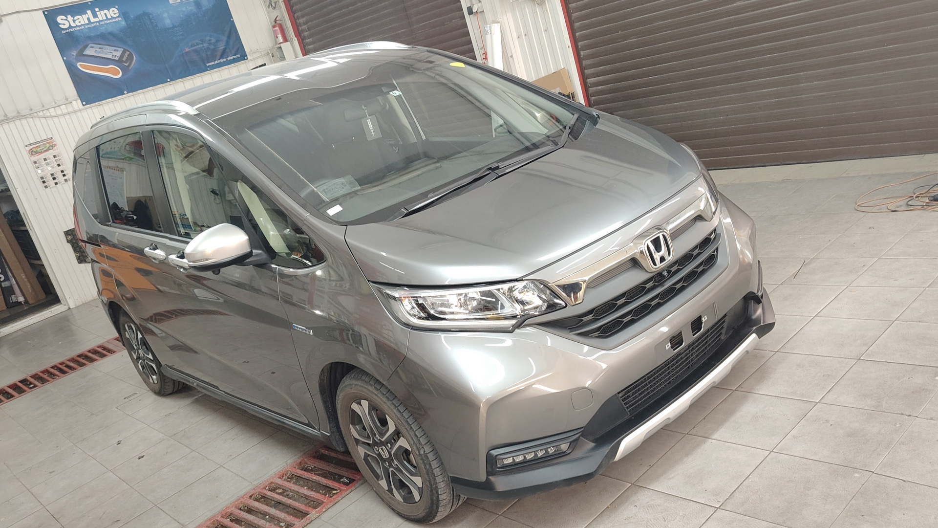 Honda freed 2 поколения