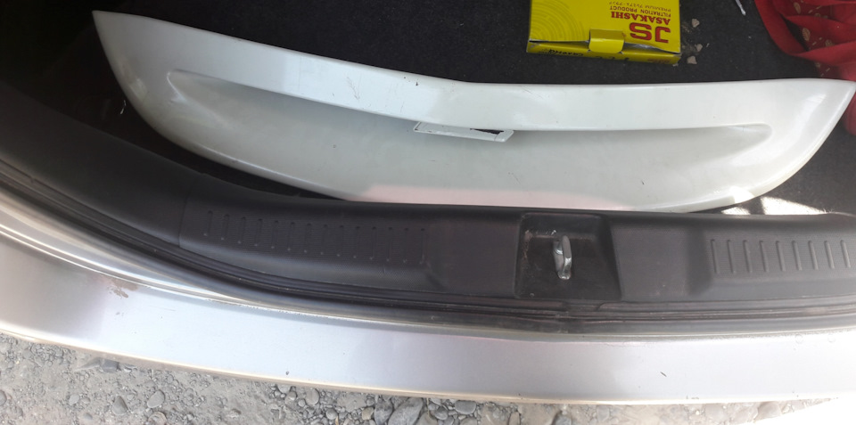 Замена решетки радиатора и установка ходовых огней — Honda Fit (1G), 1 ...