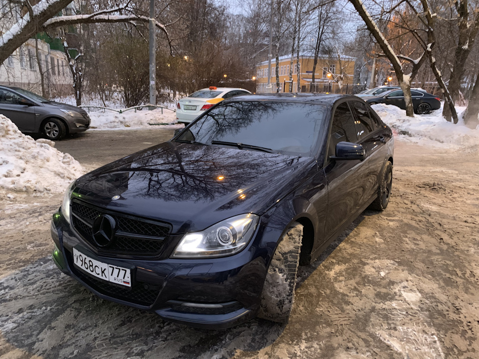 Мерседес w204 синий