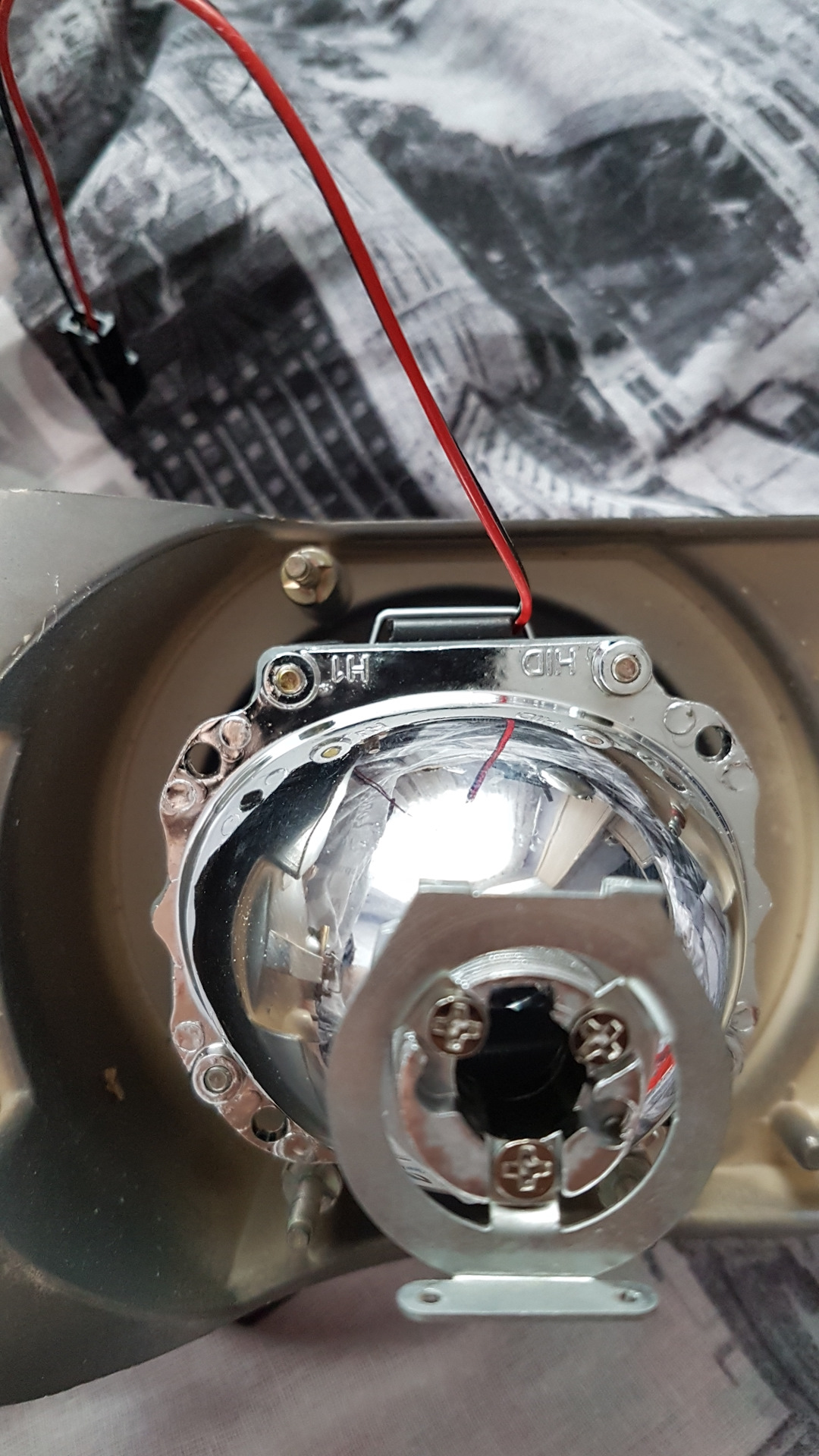 Замены ксеноновых линз. Замены ксеноновых линз. Замены ксеноновых линз. Мазда 3 бк линза на дальний свет. Land rover discovery 3 замена линз.