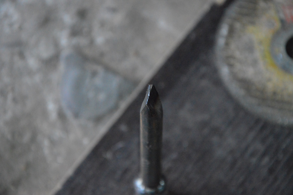 8 — Lada 2120 Надежда