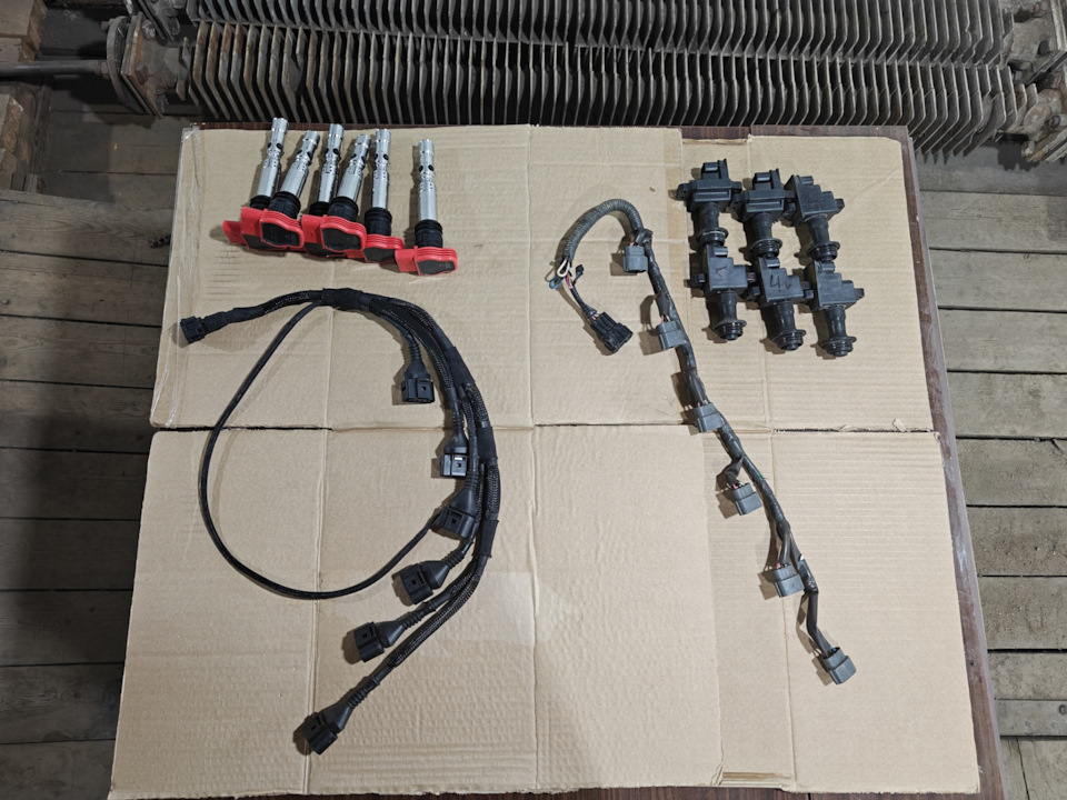 Справа родной комплект, слева новый комплект. — Nissan Skyline (R32)