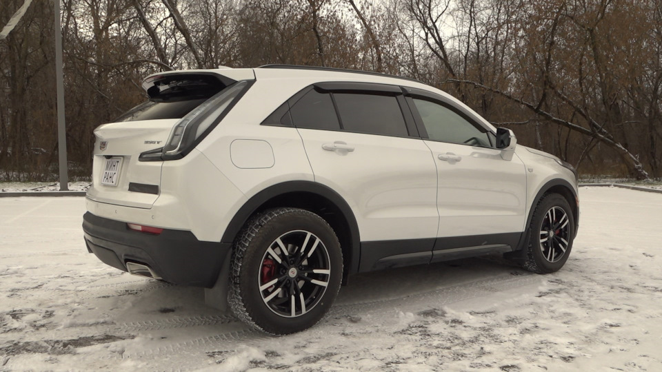 Фото в бортжурнале Cadillac XT4