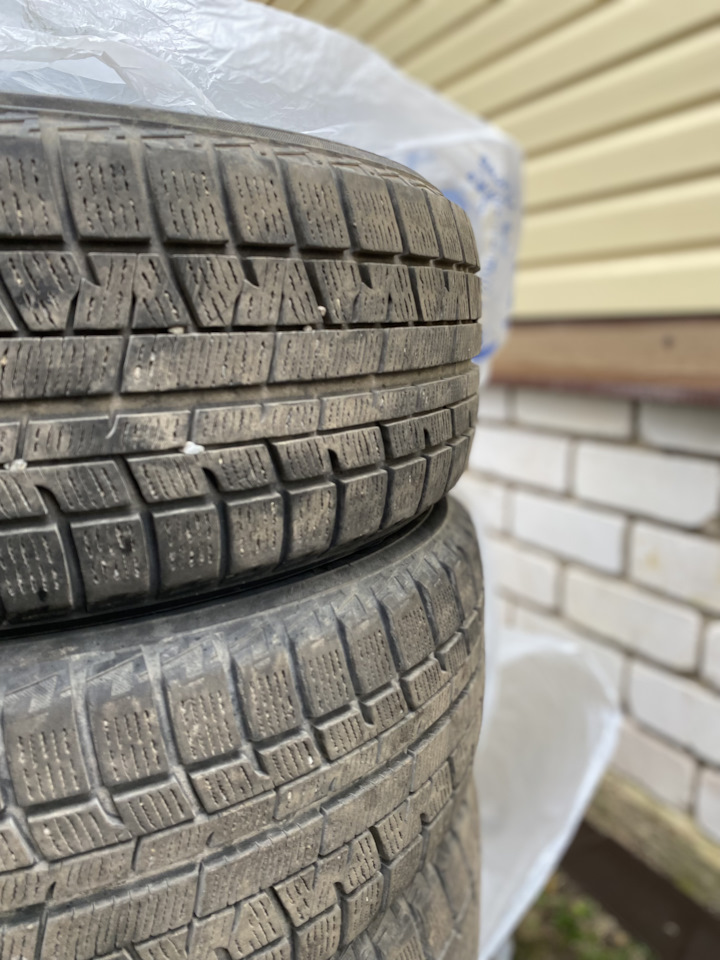 Шины зимние нешипованные Yokohama 225/60 R17 на Hyundai ix35, KIA ...