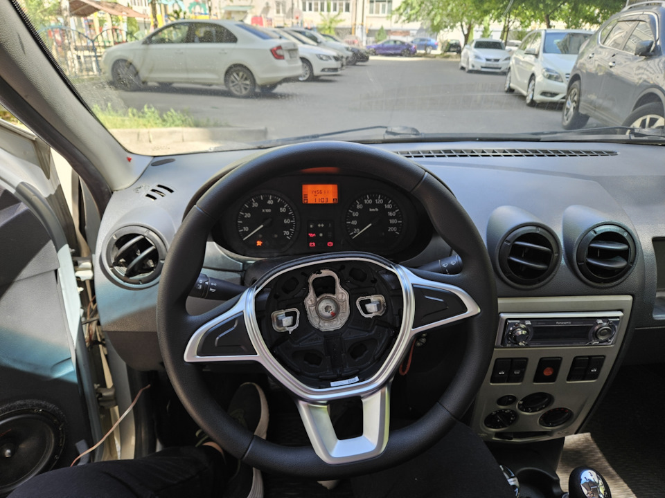 №26. Сход развал, заправка кондиционера, новый руль. — Renault Logan ...