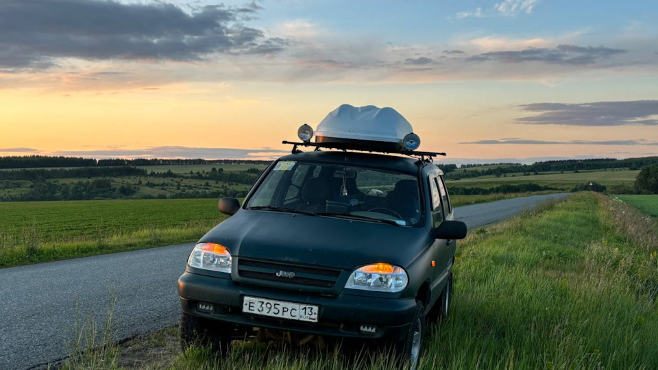 Chevrolet Niva Авокадо