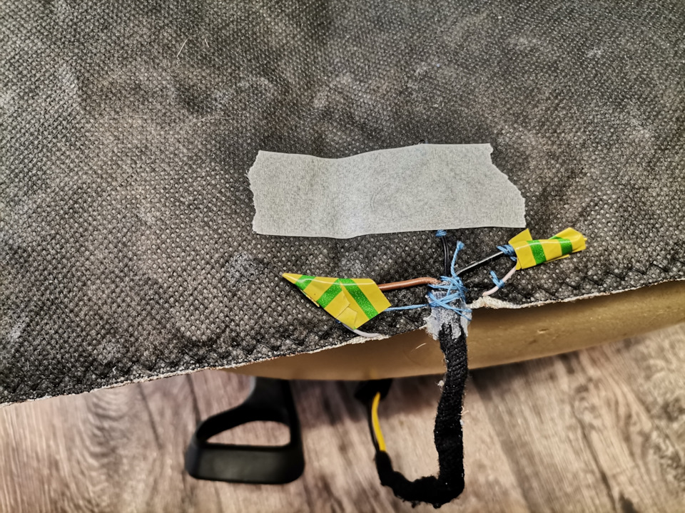 Подогрев водительского сидения — Opel Astra J, 1,6 л, 2011 года ...