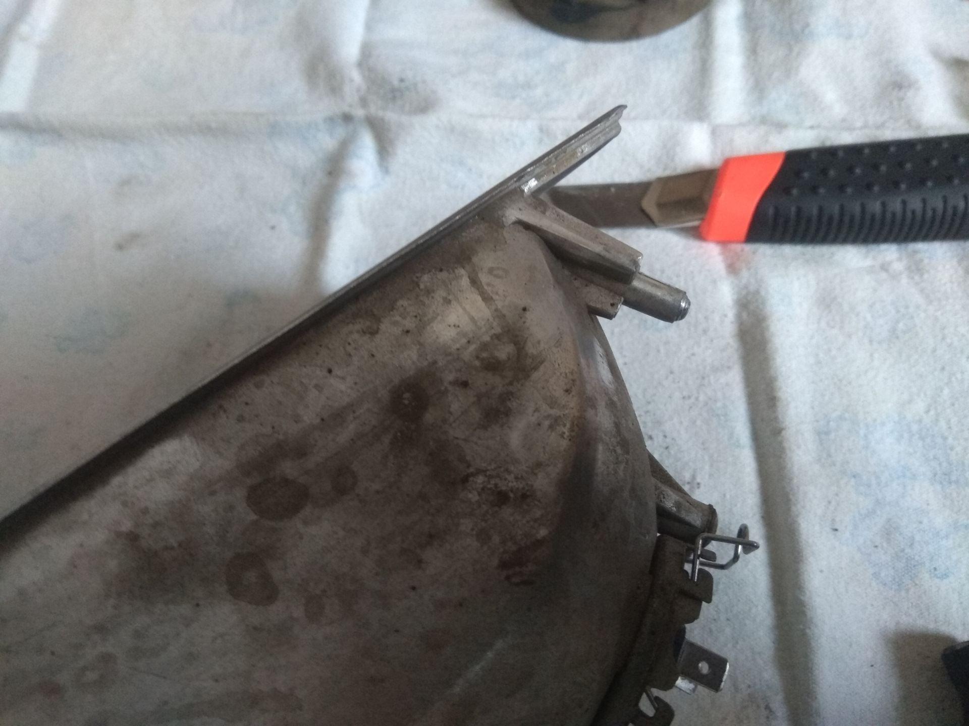 Направление вращения электродвигателя переменного тока 380. Однофазный асинхронный двигатель крутится в разные стороны. Двигатель крутит в обратную сторону. Схема подключения концевиков для двигателя постоянного тока. Обмотка асинхронного двигателя на 220 вольт.