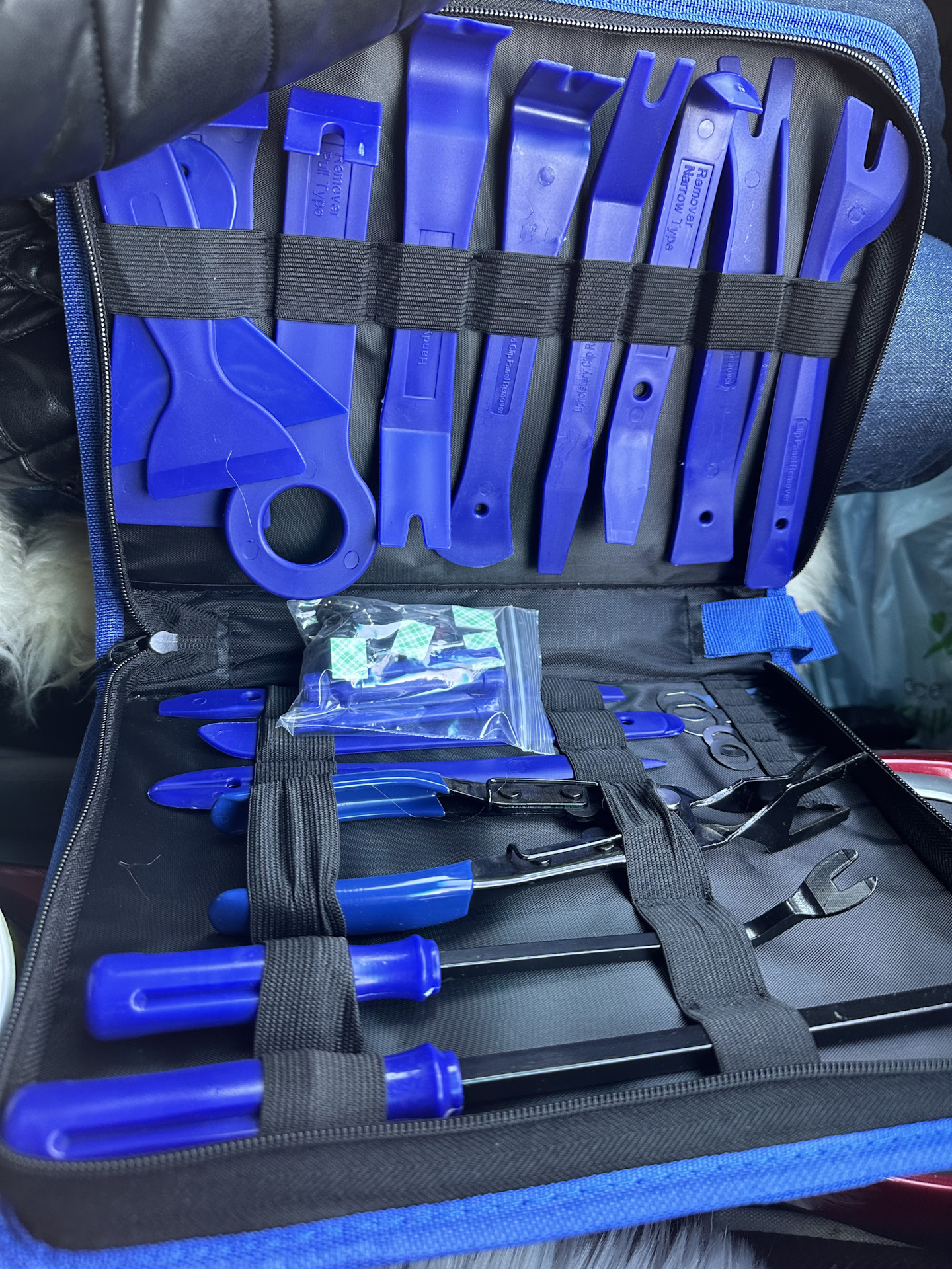 Замена ламп в люстре) — Nissan Juke (1G), 1,5 л, 2013 года | аксессуары ...