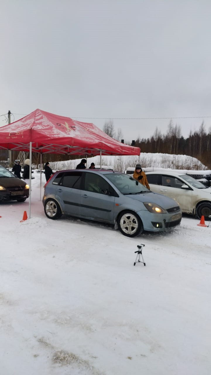 Фото в бортжурнале Ford Fiesta (Mk V)