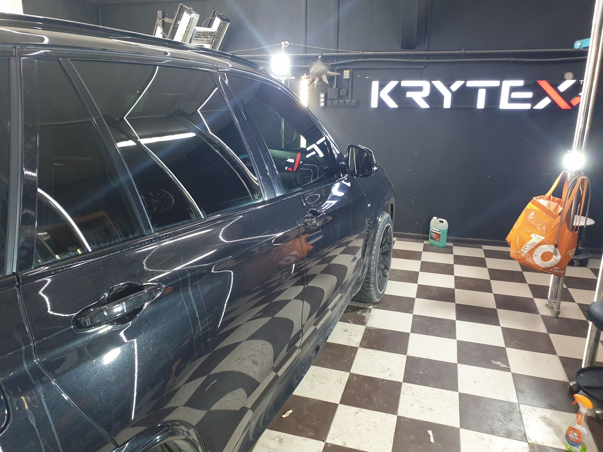 Bunker наклейка. ваз 2109 тонировка 5% изнутри. бункер 43 тонировка. ваз 2109 съемная тонировка на лобовое. люмар тонировка на x5.