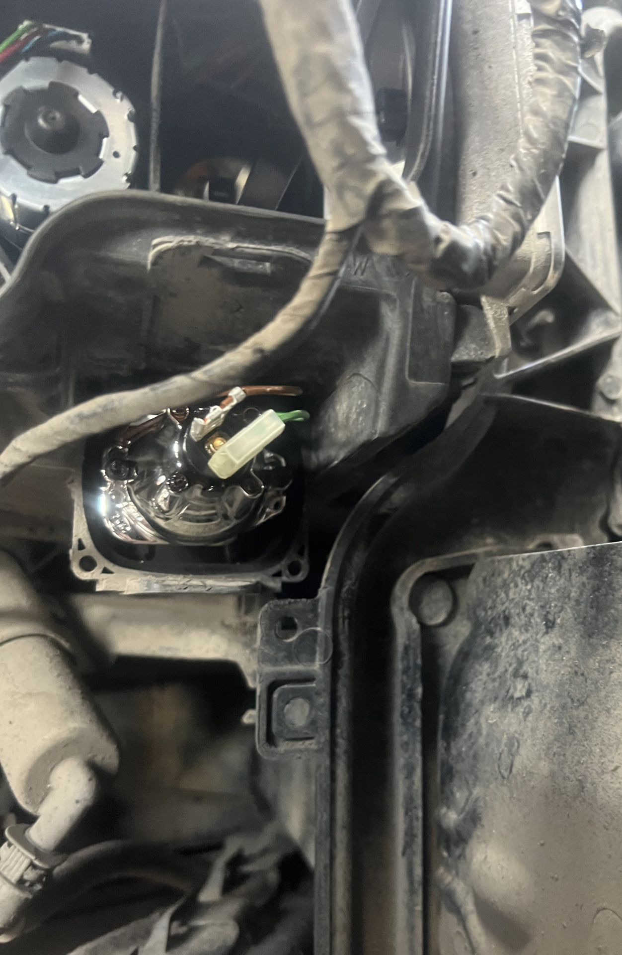 Не горит левый габарит — BMW 3 series (E90), 2 л, 2006 года | своими ...