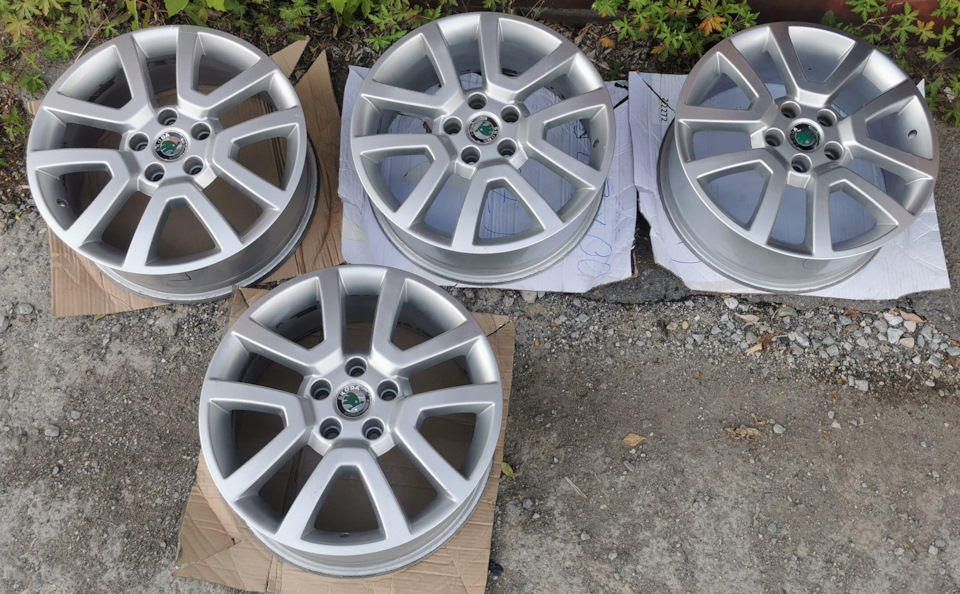 Литые диски skoda 7Jx17 ET45 5x112 на Volkswagen Jetta V, Volkswagen ...