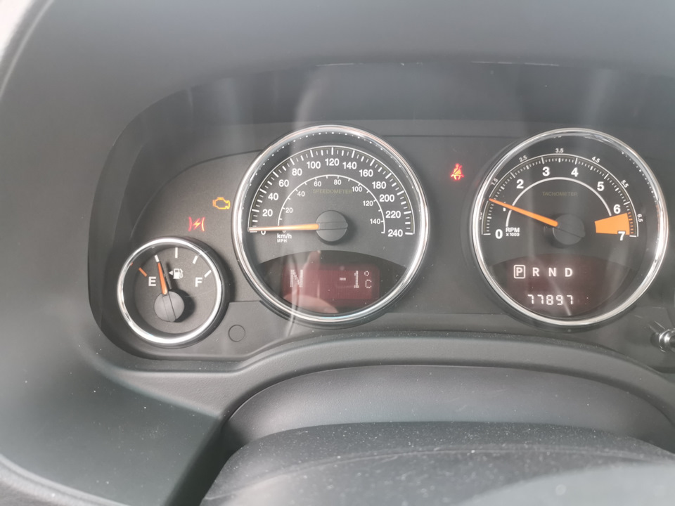 Запчасти на фото: 140160. Фото в бортжурнале Jeep Compass (1G)