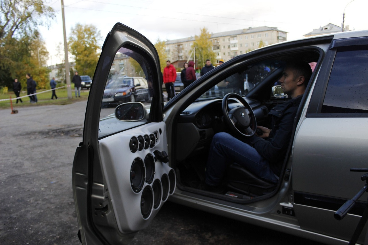 Альмера автозвук. Альмера Классик автозвук. Автозвук Ниссан Альмера Классик. Ниссан Альмера автозвук Андо. Almera Classic Андо.