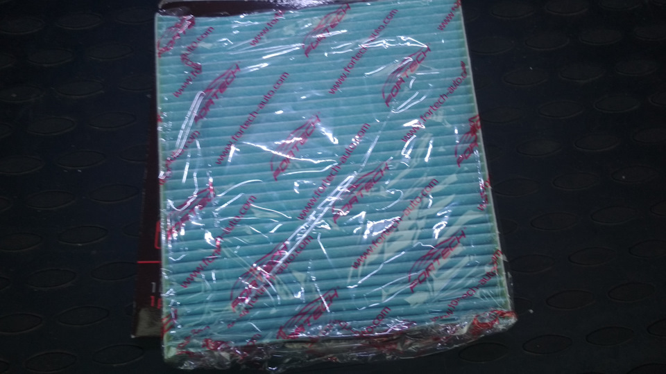 Такой интересный цвет у него — KIA Rio (3G)