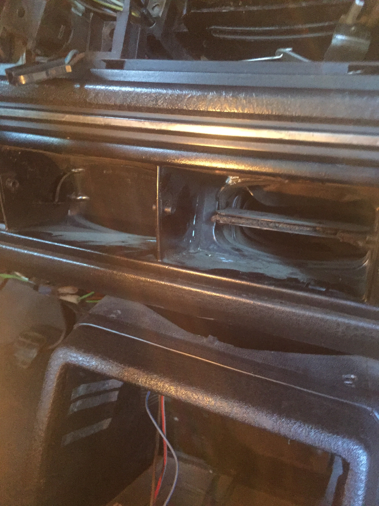 Разборка панели приборов и торпеды — день 1. — Volkswagen Golf Mk2, 1,8 ...