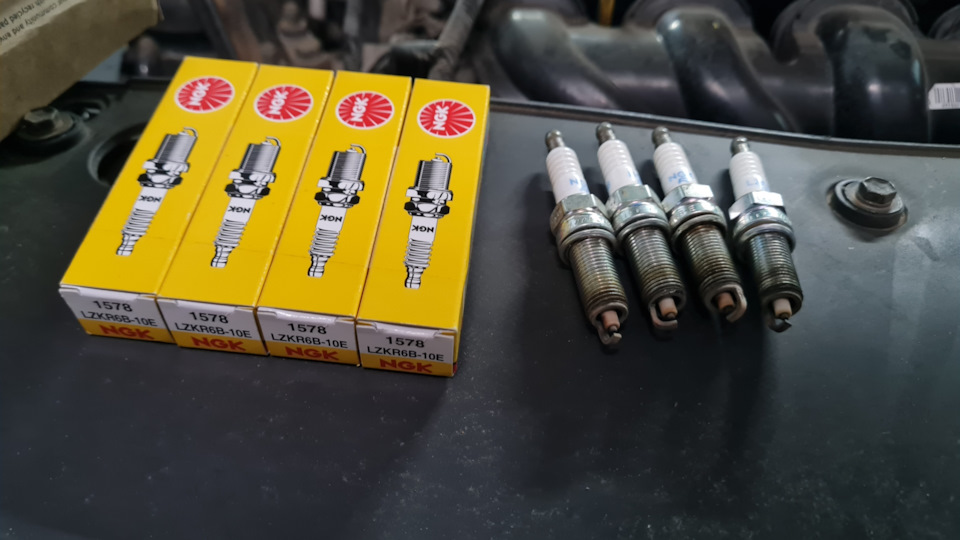 Фото в бортжурнале KIA Rio (3G). Запчасти на фото: LZKR6B10E