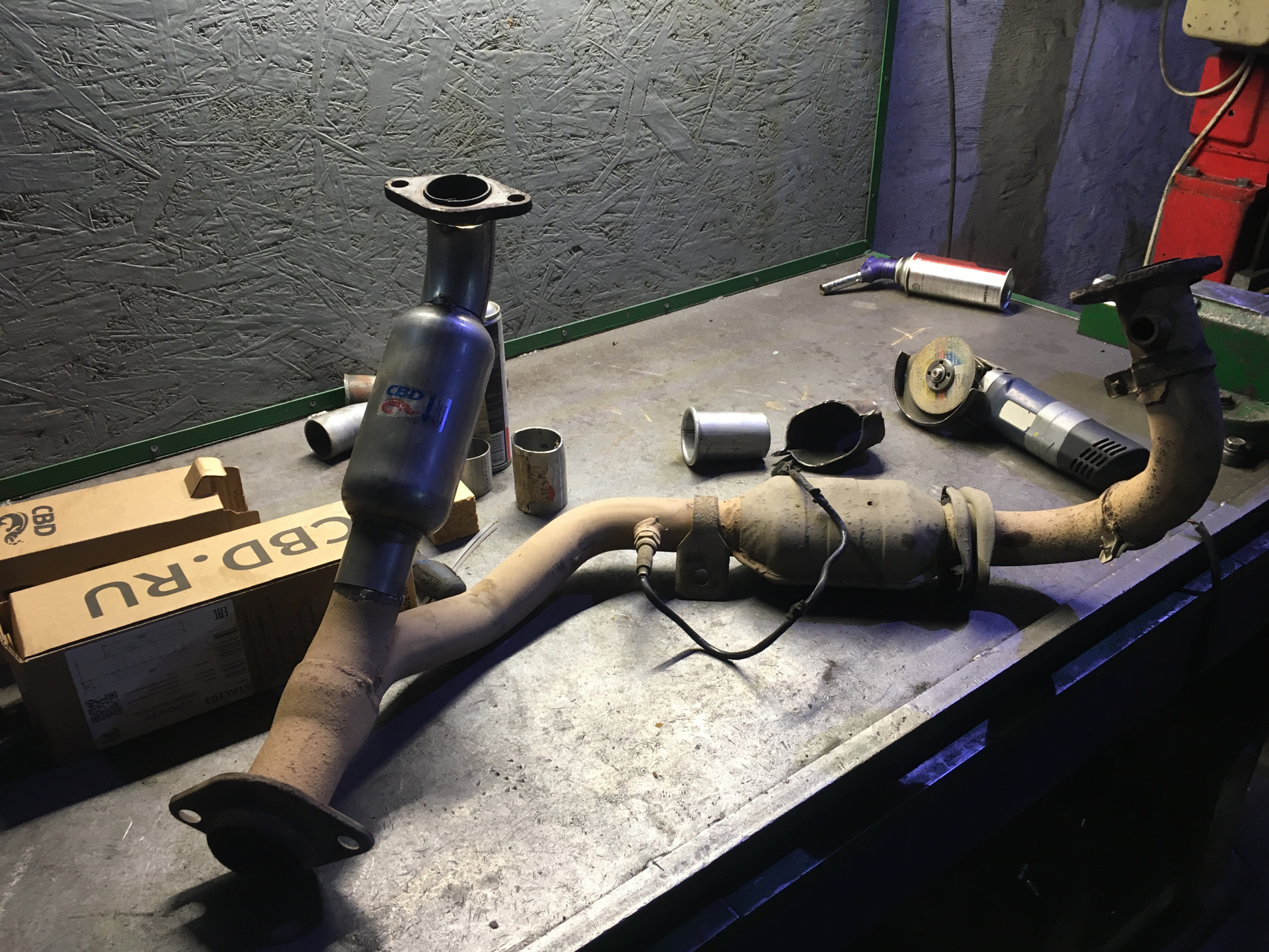 Mitsubishi pajero катализатор. Паджеро 3,8 2006 катализаторы. Катализатор митсубиси паджеро спорт 4. Катализатор паджеро 2. Катализатор паджеро спорт 2.