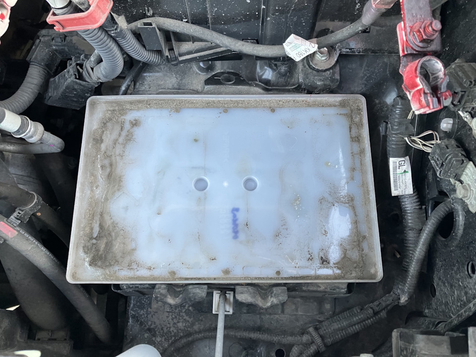 Замена аккумулятора. — Toyota Fortuner (2G), 2,7 л., 2020 года | другое ...