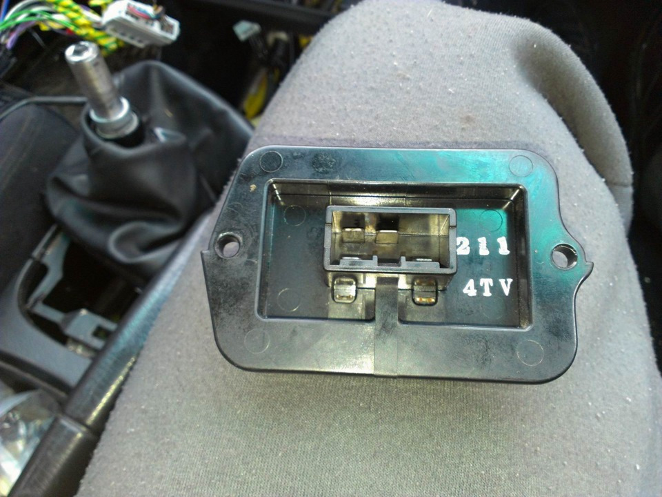 Ремонт регулятора скорости печки — Honda Accord (6G), 1,8 л, 1999 года ...