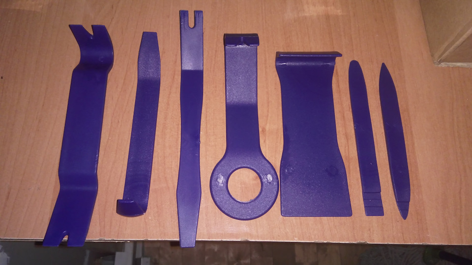 №13 Монтажки для разборки салона. — Renault Fluence, 1,6 л, 2011 года ...