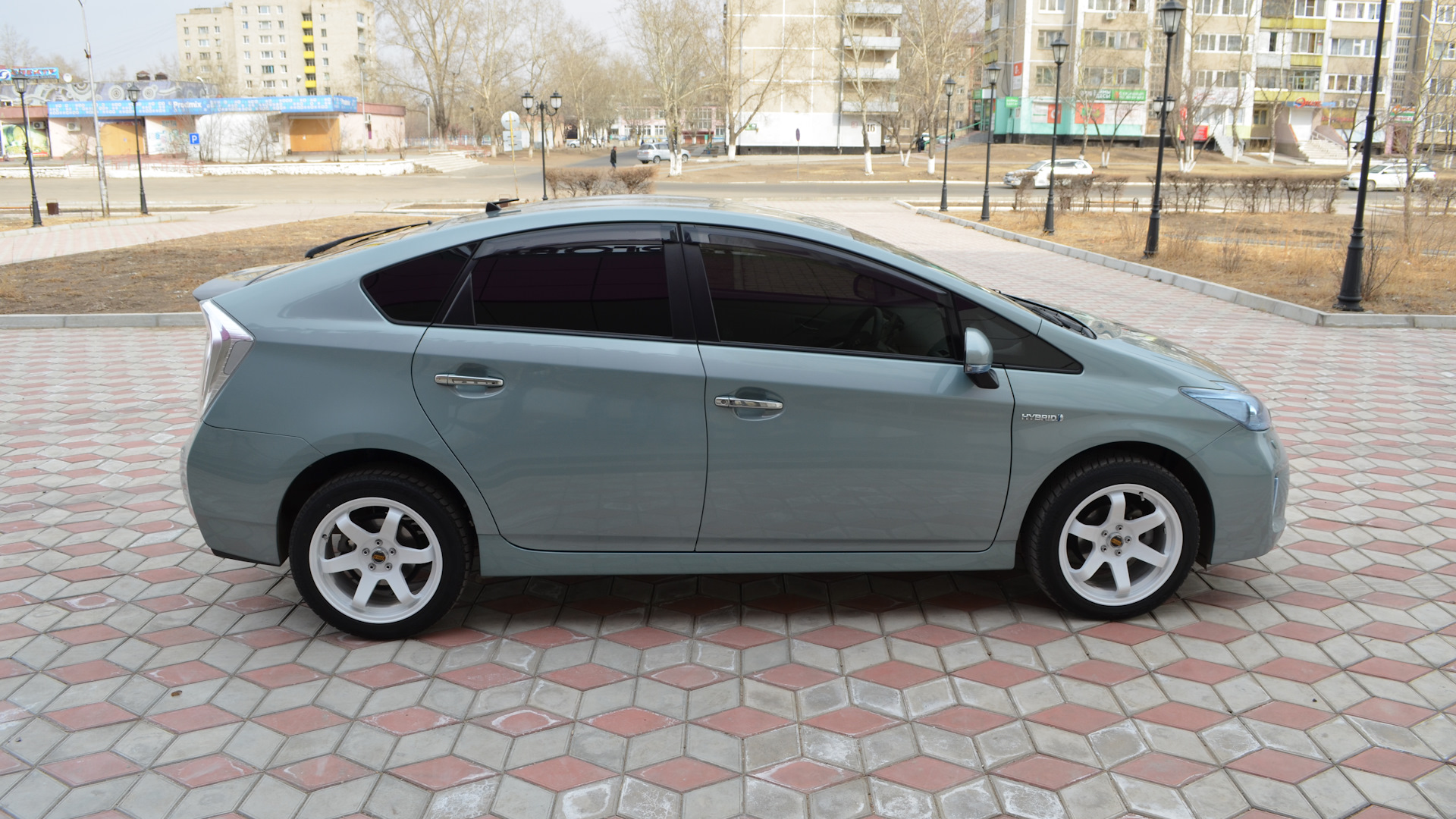 Toyota Prius (30) 1.8 гибридный 2012 | на DRIVE2