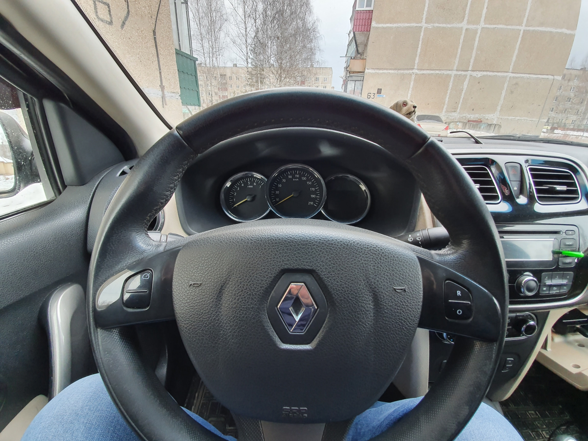 Видеорегистратор рено логан 2. Брабус логан2. renault logan 2 2012-2019 рамка 10 дюймов. как прописать ключ рено логан 2 2017г самостоятельно.