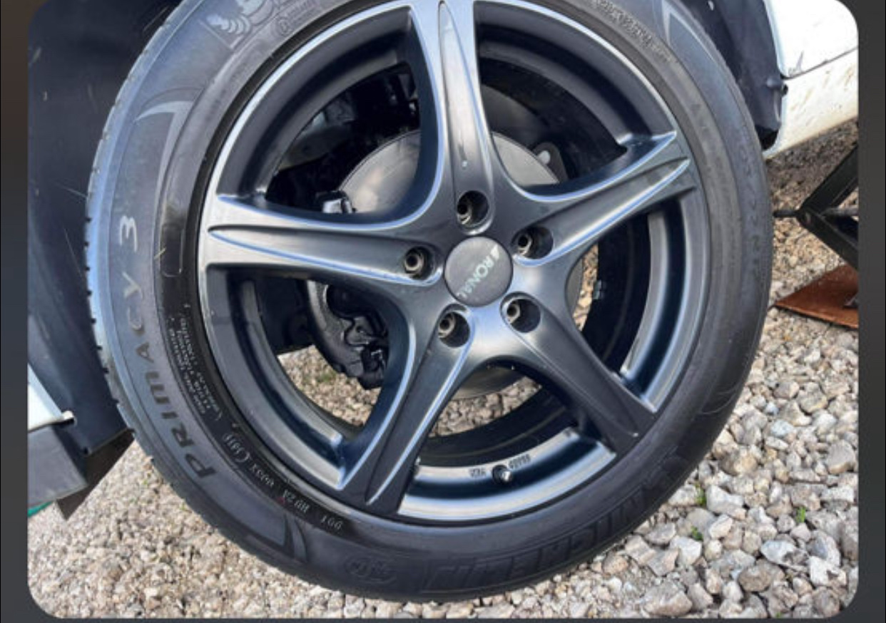 Широкие диски на авто. Широкая шина на узком диске. Диски шире резины. Широкие диски. Weds maverick 005s honda.