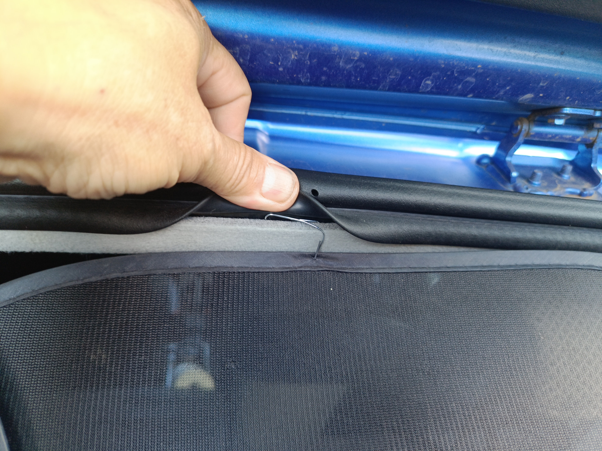 Сетка от солнца и любопытных глаз. — LADA Гранта лифтбек, 1,6 л., 2017 ...