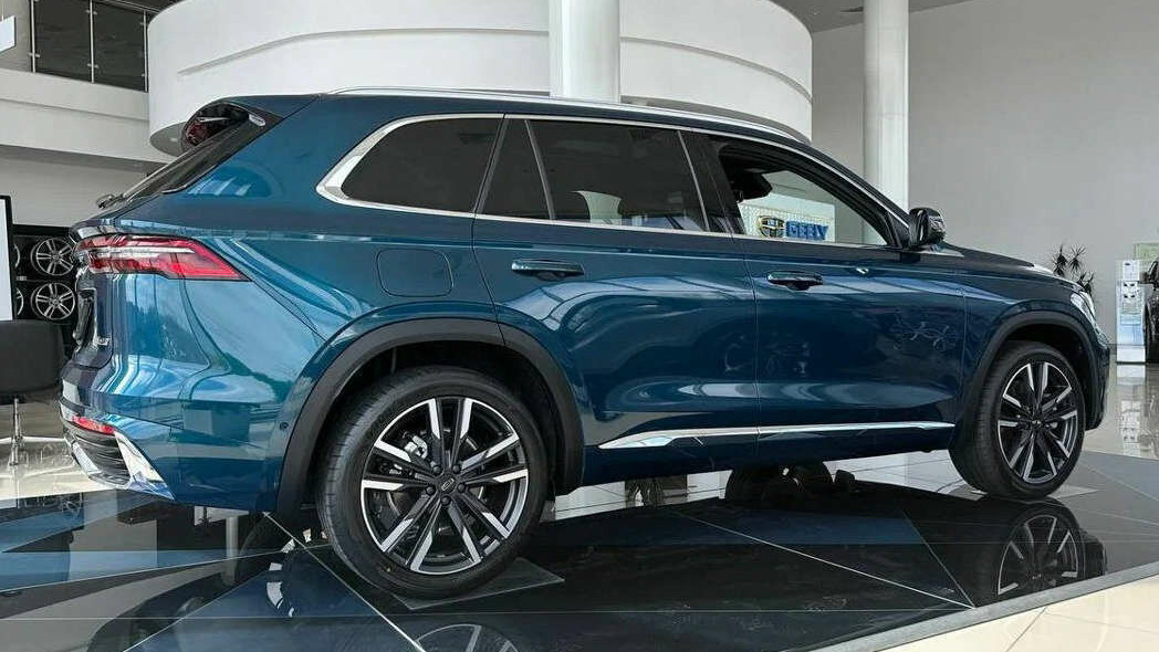 Geely monjaro 2.0 t. Geely Monjaro. Джили Монжаро 2023. Geely Monjaro Exclusive. Джили Монжаро изумрудный.