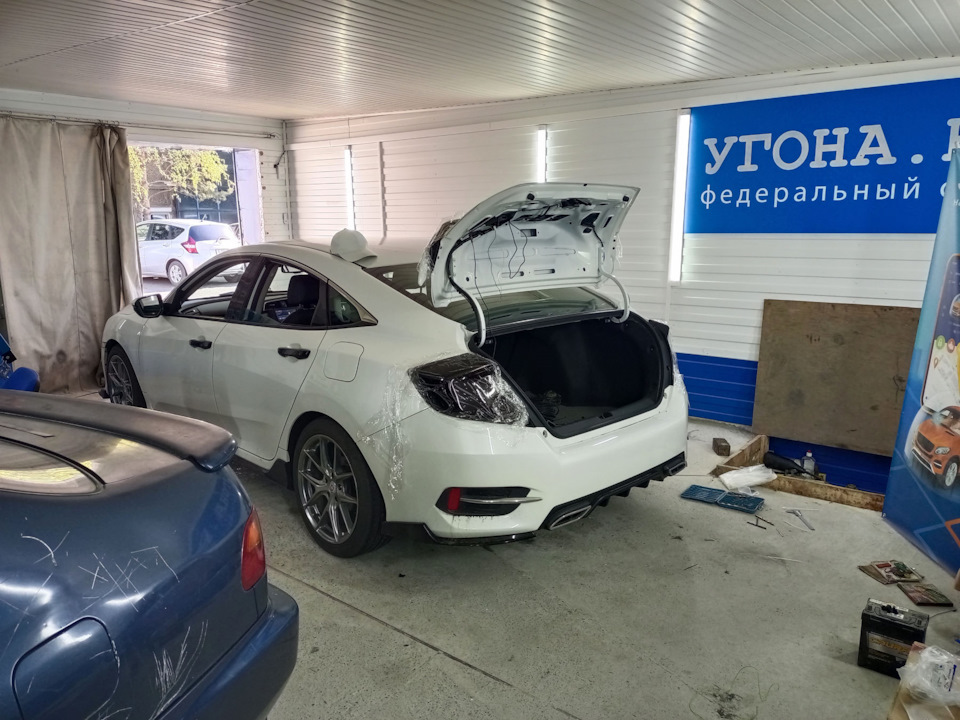Фото в бортжурнале Honda Civic 4D (10G)