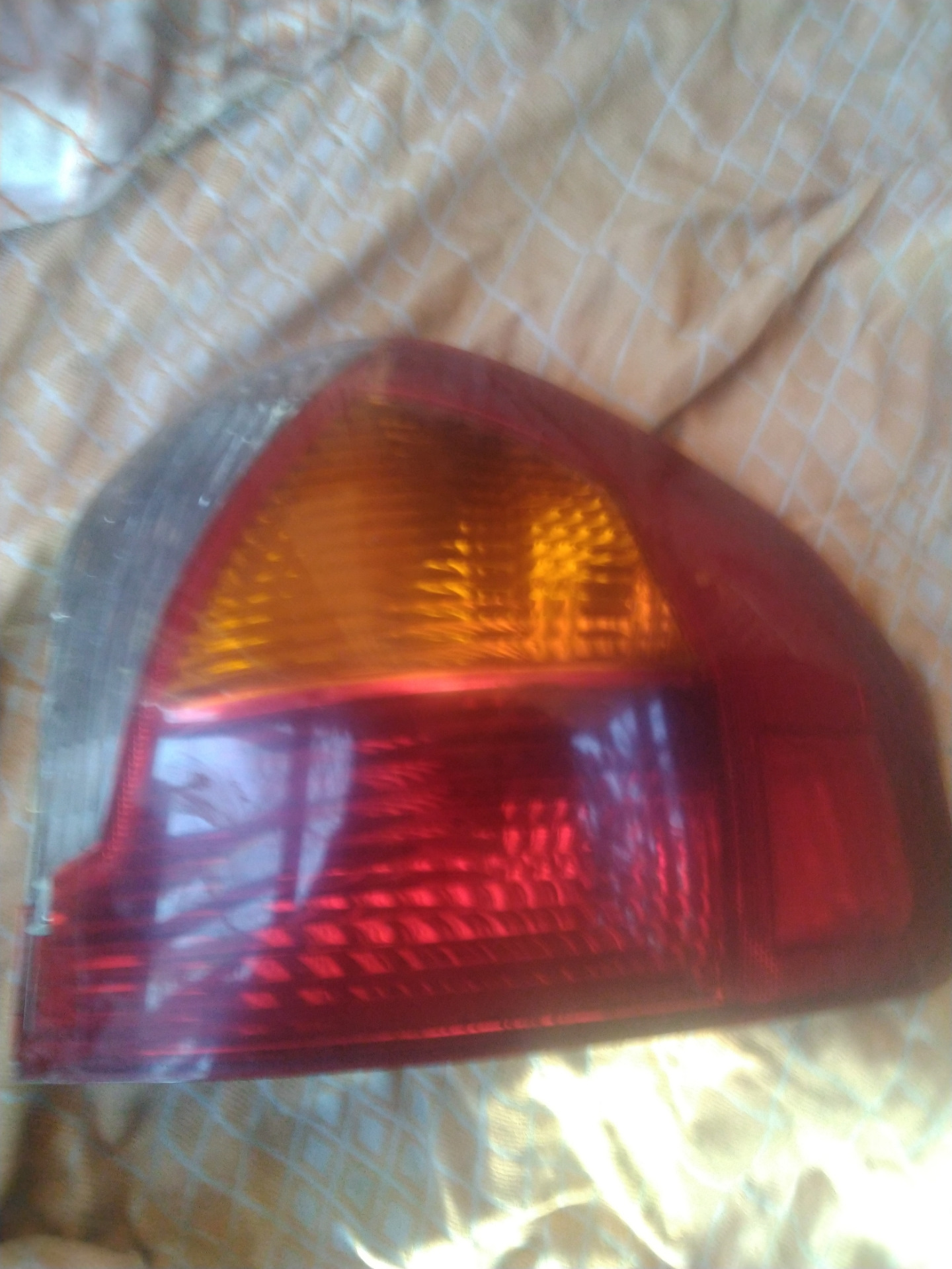 Замена заднего фонаря — Hyundai Santa Fe (1G), 2 л, 2003 года ...
