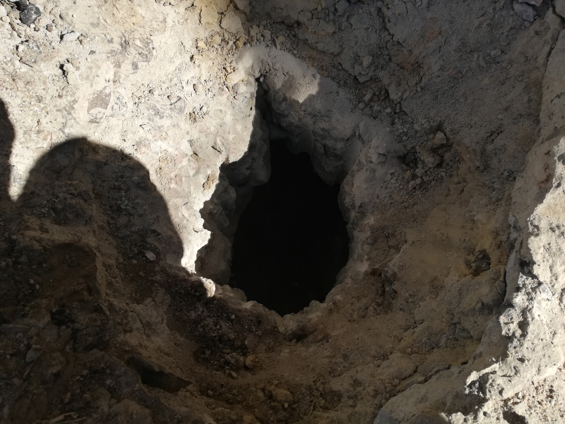 Козырек над воротами и вентиляция подвала. — DRIVE2