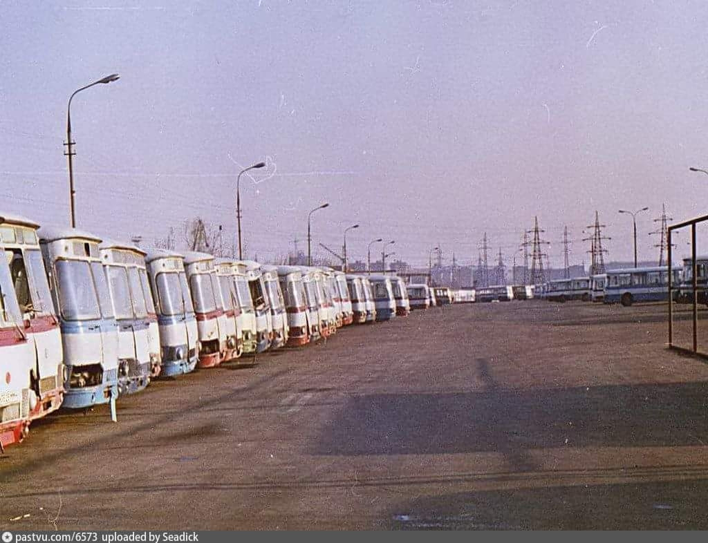 Автобусный парк находка. 13 Автобусный парк Москва. 1 Автобусный парк СССР. Автобусный парк СССР ЛИАЗ. 13 Автобусный парк Мосгортранс.