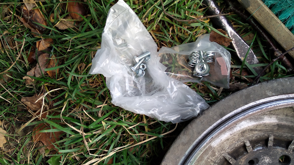 Стук и вибрация на кочках — DRIVE2