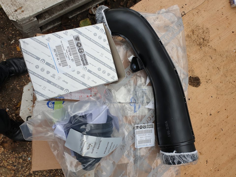 Замена пыльника внешнего правого шруса. — FIAT 500X, 2,4 л., 2016 года ...