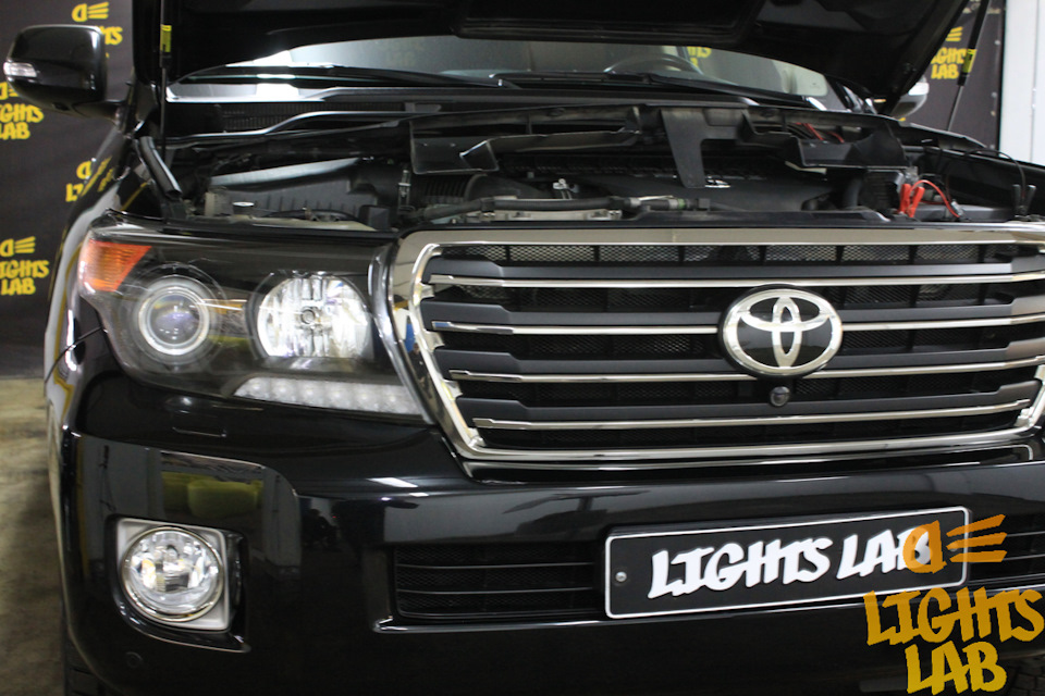 Toyota Land Сruiser 200 — ремонт фары устранение запотевания ...