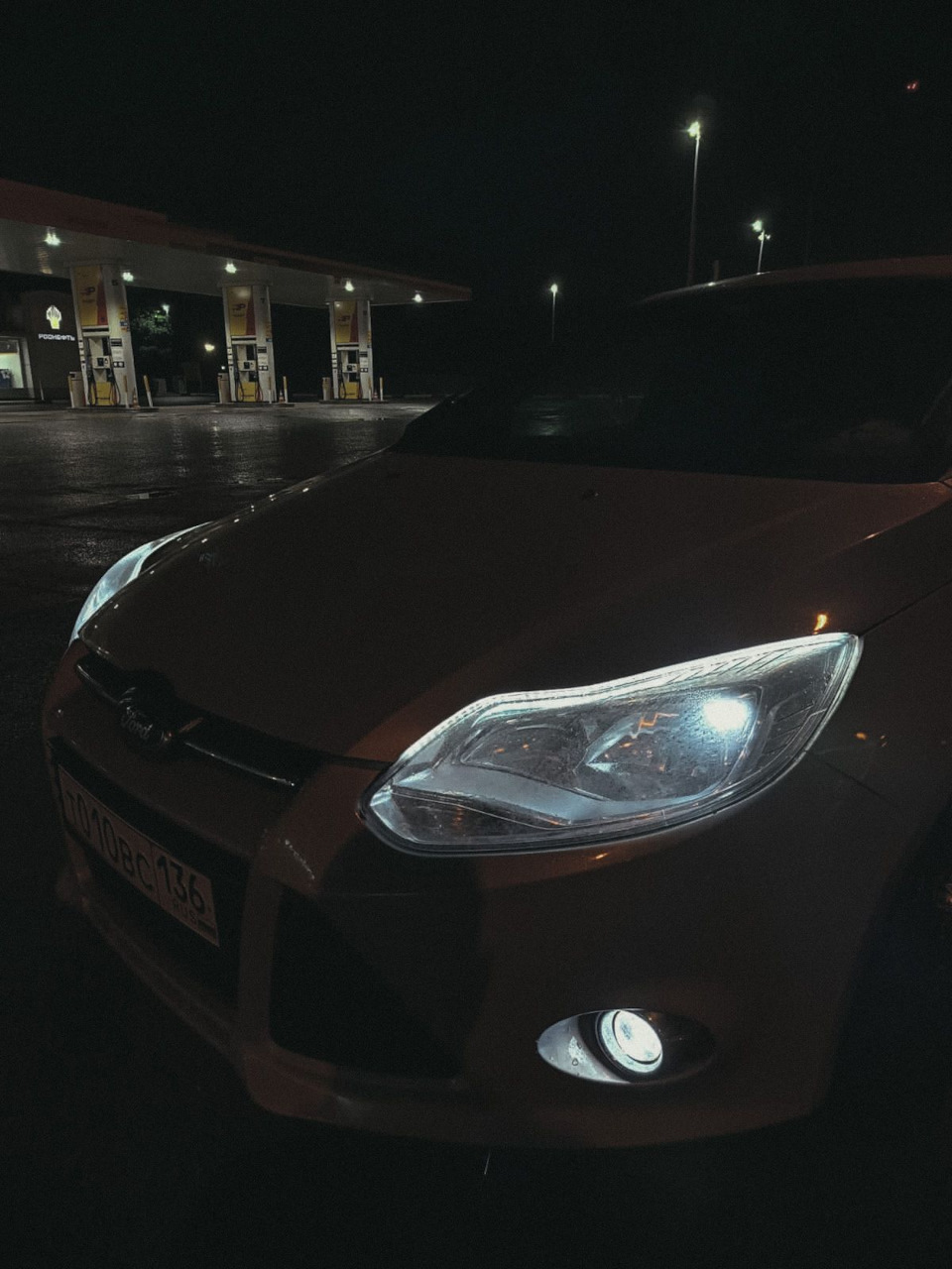 Лед лампы в биксеноновыу линзу и реснички — Ford Focus III Hatchback, 1 ...