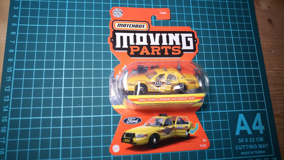 Crown victoria store hot wheels