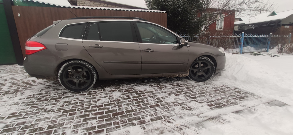 Резина зима — Renault Laguna III, 2 л, 2007 года | шины | DRIVE2