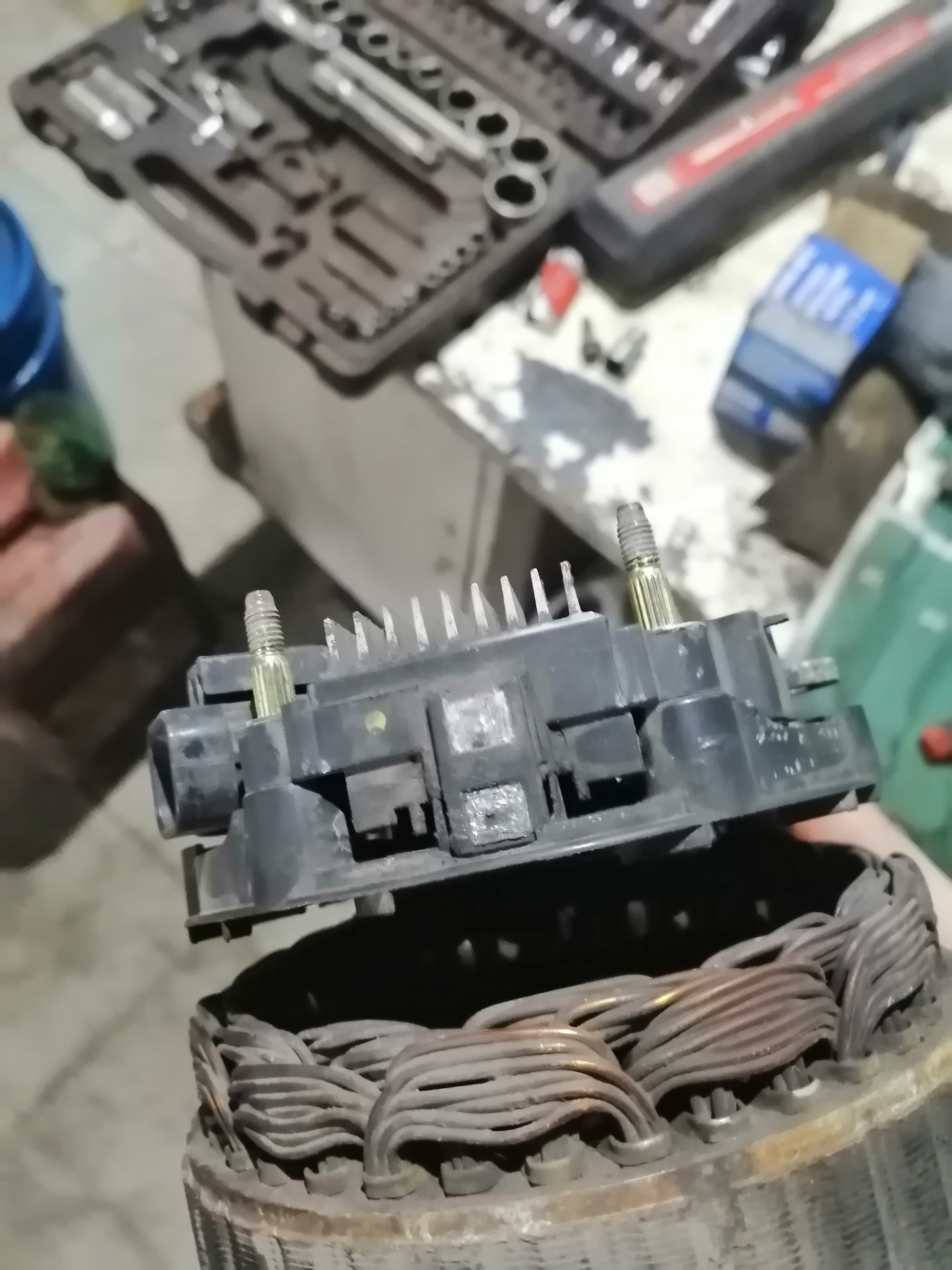 щетки генератора ниссан примера