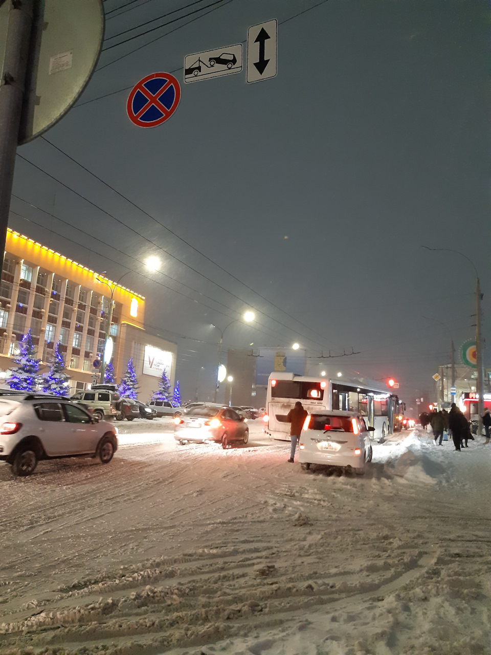 парковка в неположенном месте. как устроить ДТП из ничего — Сообщество  «Безопасность на дорогах» на DRIVE2