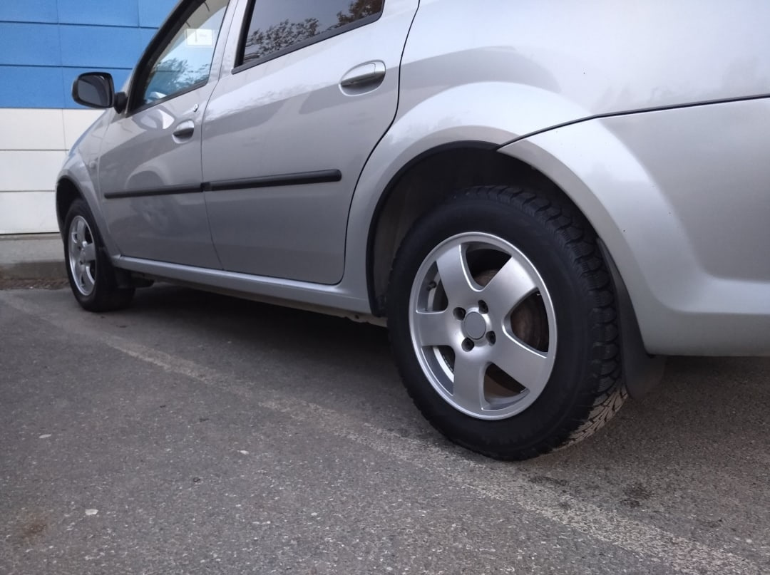 Диски — Renault Logan (1G), 1,4 л, 2013 года | колёсные диски | DRIVE2