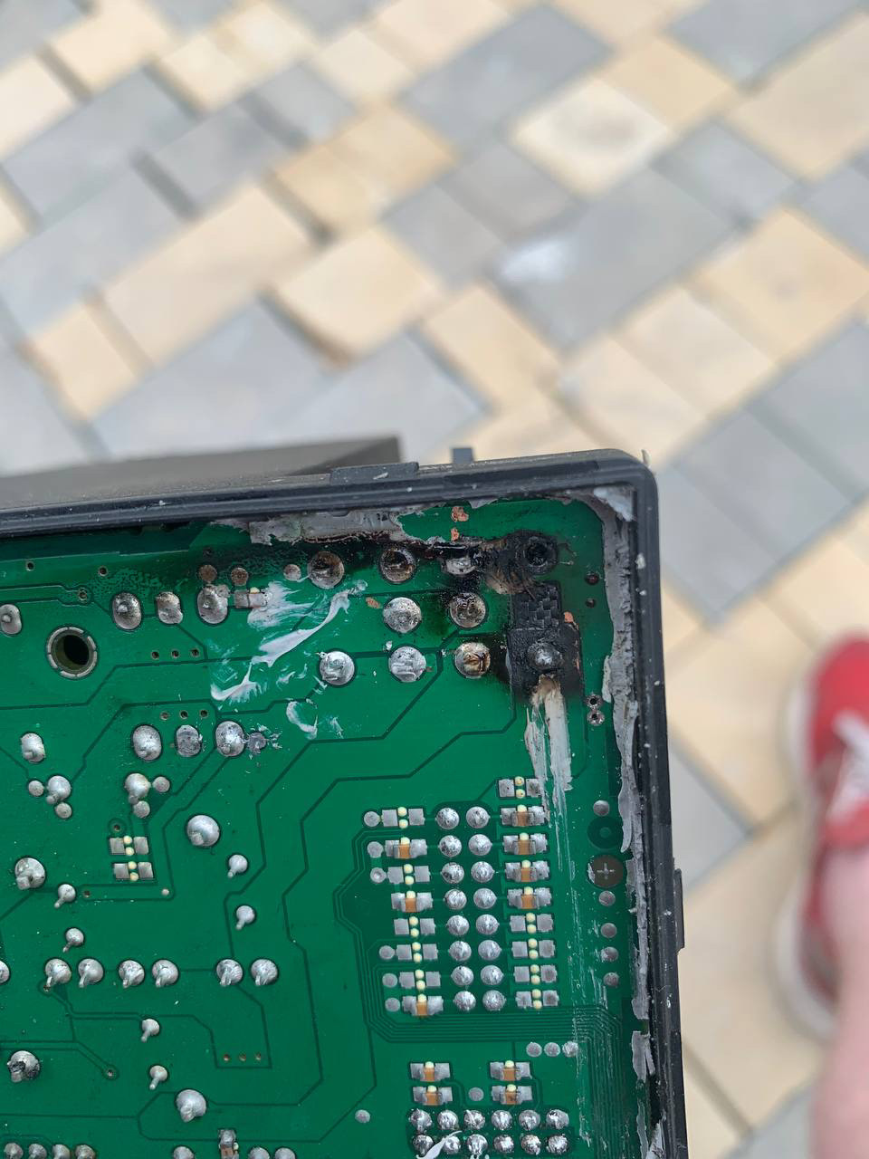 Блок центрального замка. Нужна помощь матерых кольцеводов! — Audi A4