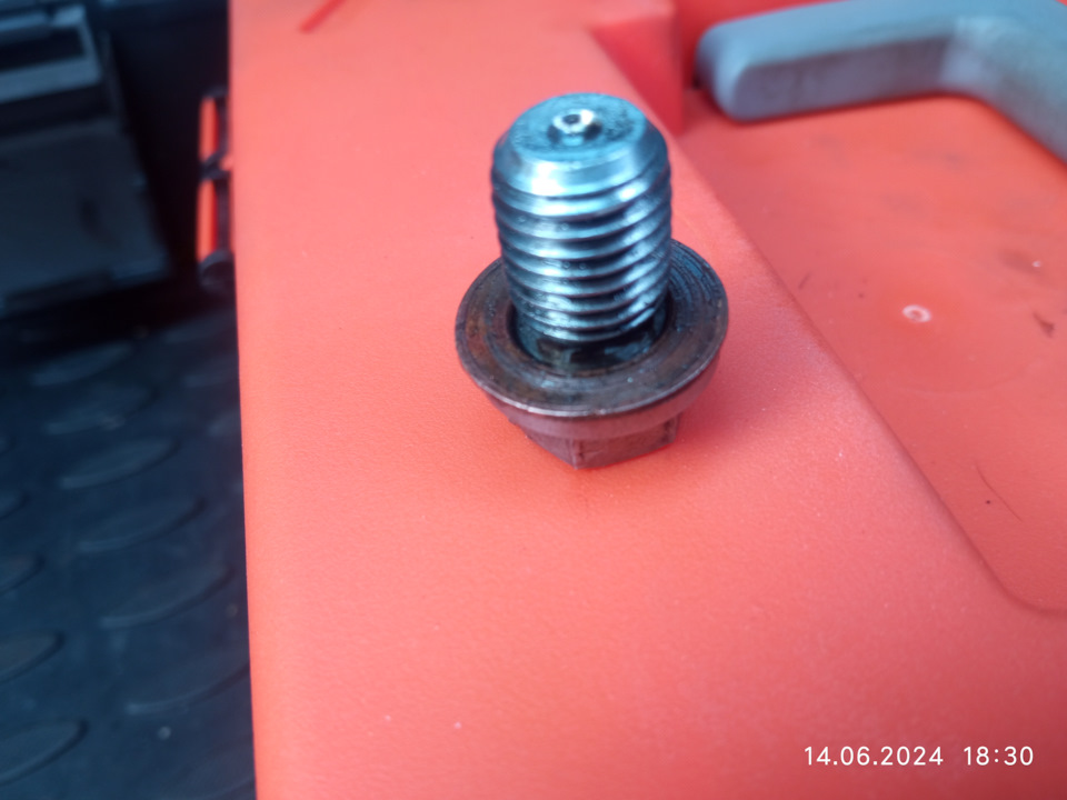 Срезалась резьба на поддоне! — SsangYong Kyron, 2 л, 2013 года | своими ...