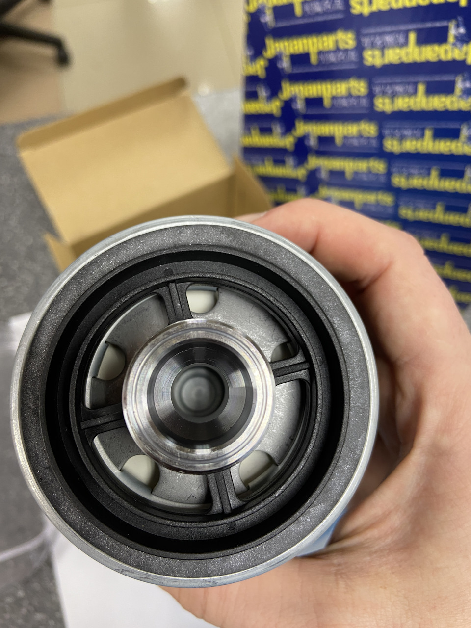 Поддельный масляный фильтр vag 06j115561B — Skoda Octavia A5 Mk2, 1,8 л ...