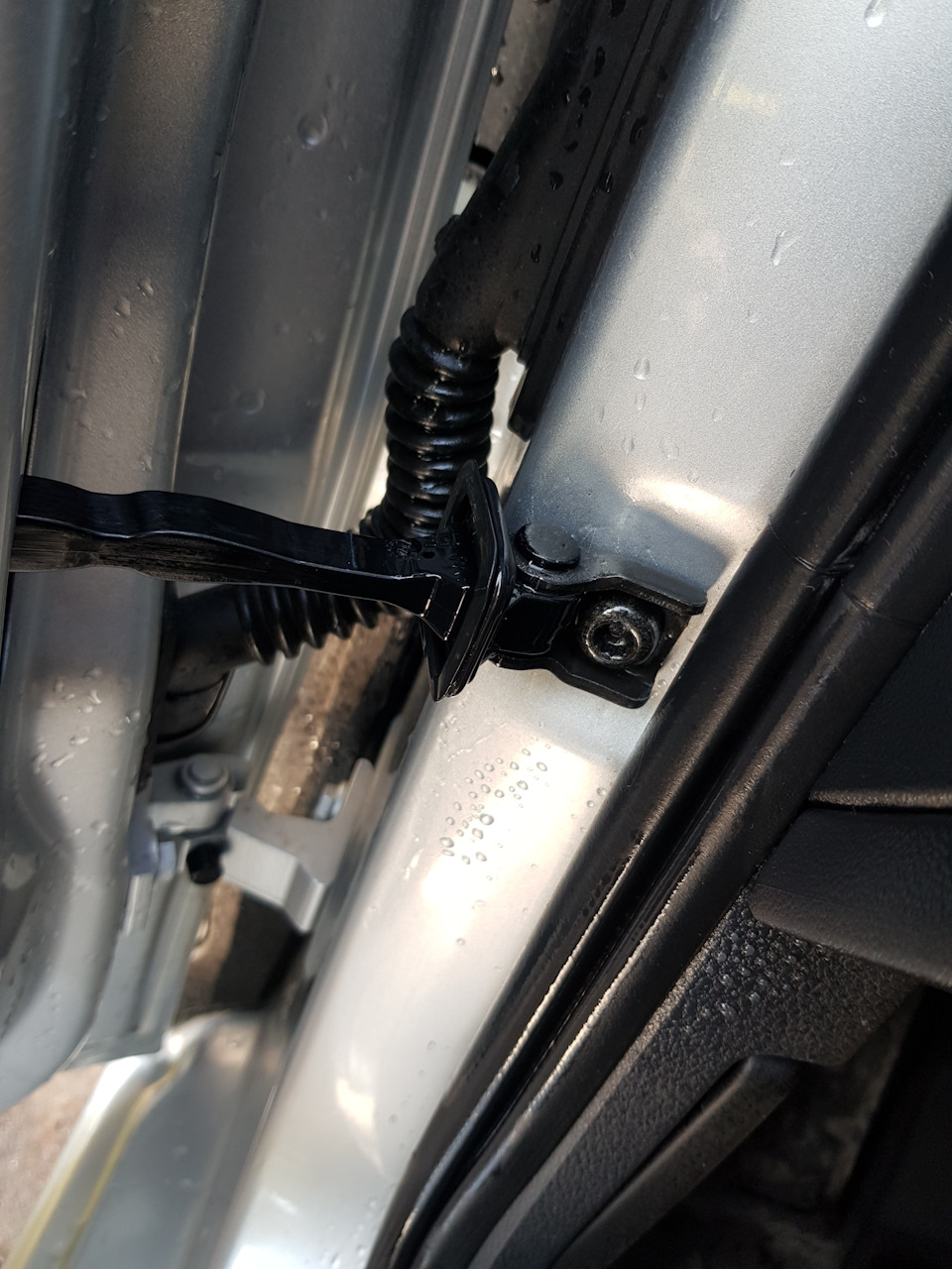 Силиконовая смазка bbf — Volkswagen Polo Sedan, 1,6 л, 2018 года ...