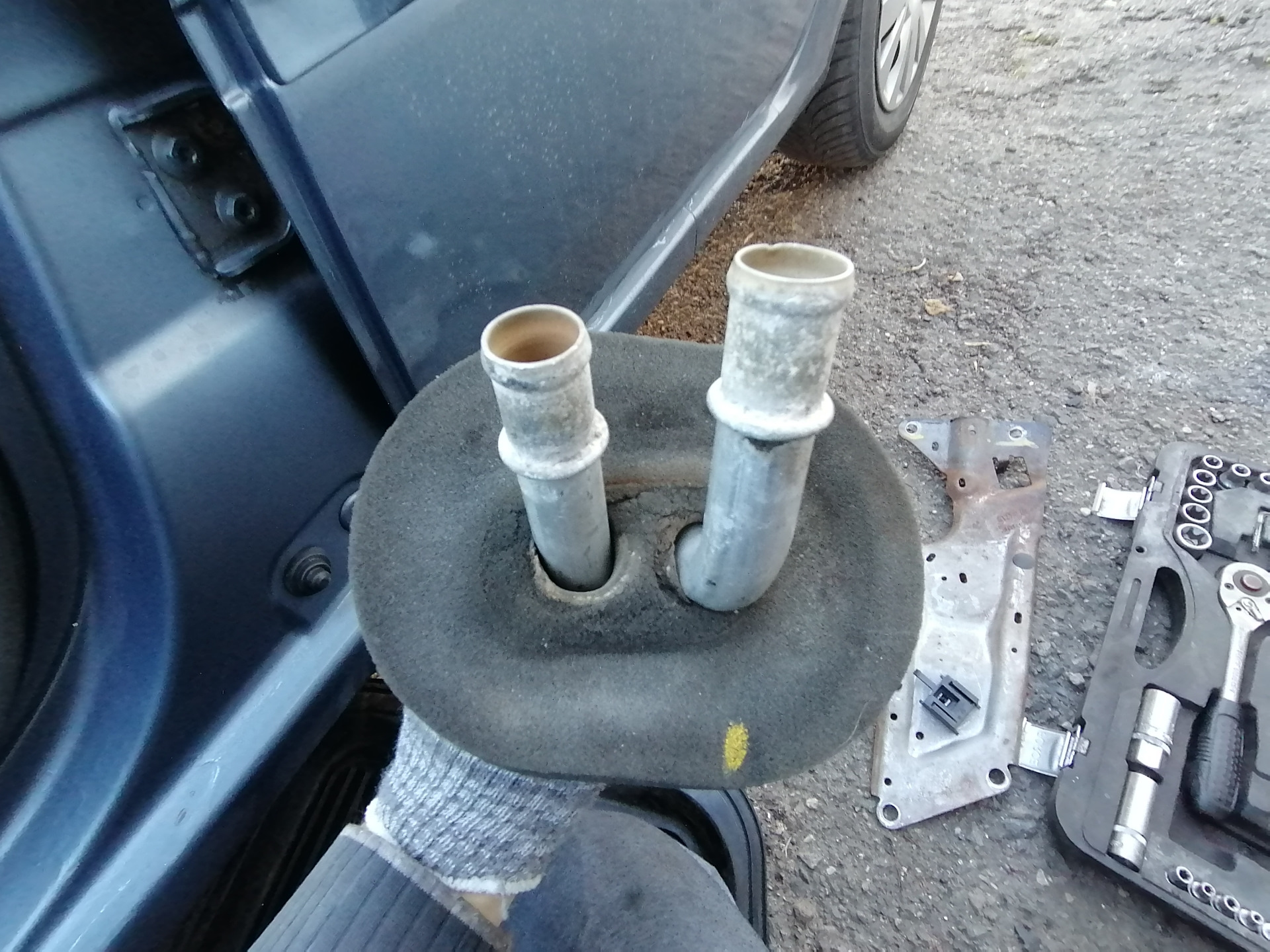 Течь антифриза, замена трубок печки! — Renault Logan (1G), 1,6 л, 2010 ...